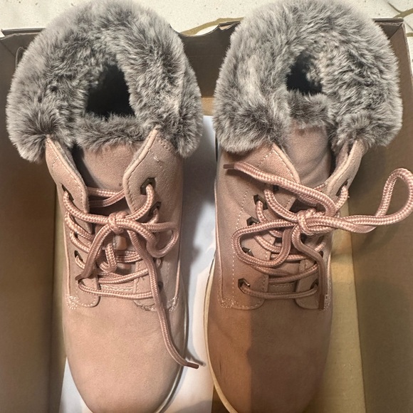 Thereabouts Little & Big Girls London Flat Heel Hiking Boots - Picture 9 of 9